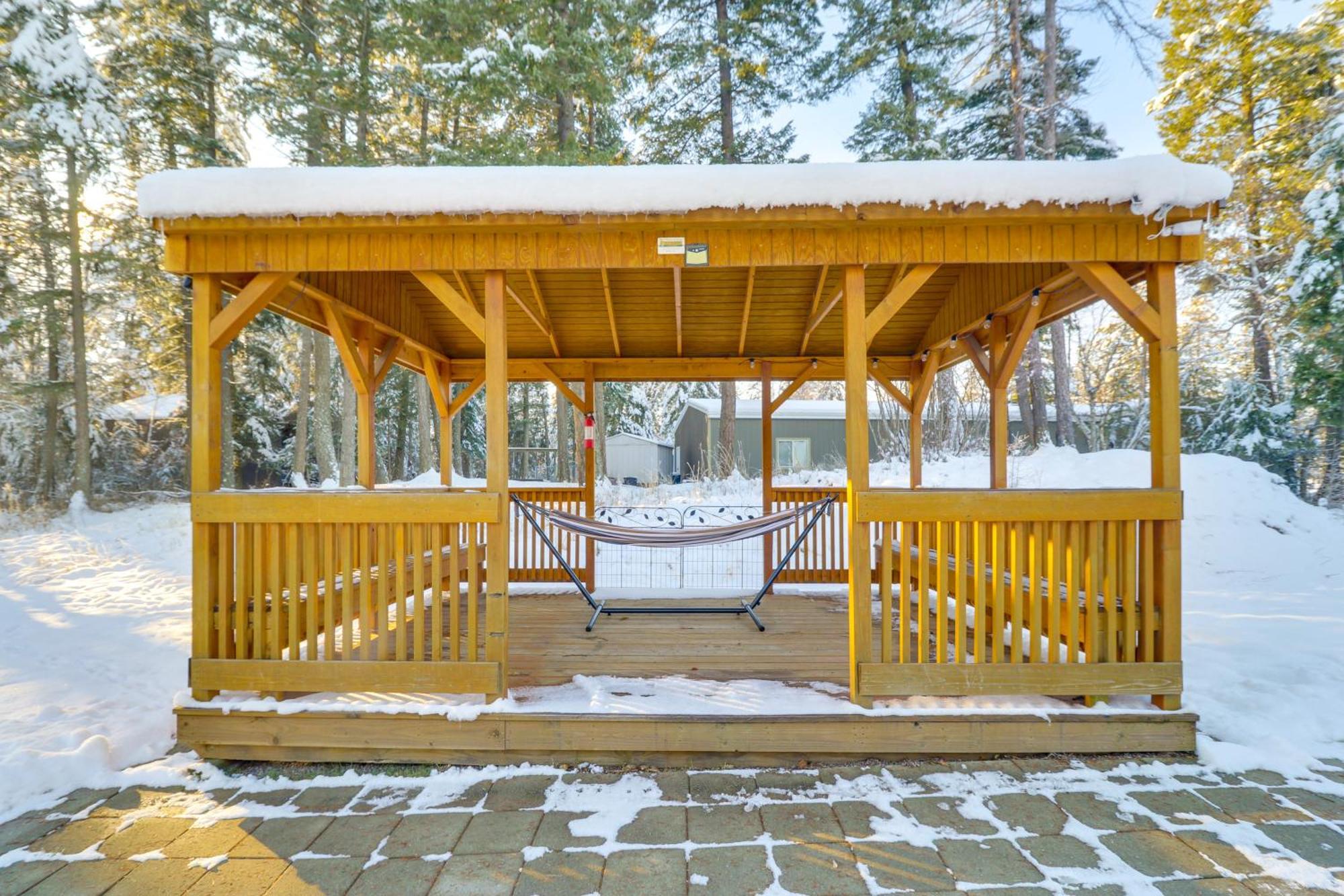 Columbia Falls Private Retreat Pool Table And Deck! ภายนอก รูปภาพ
