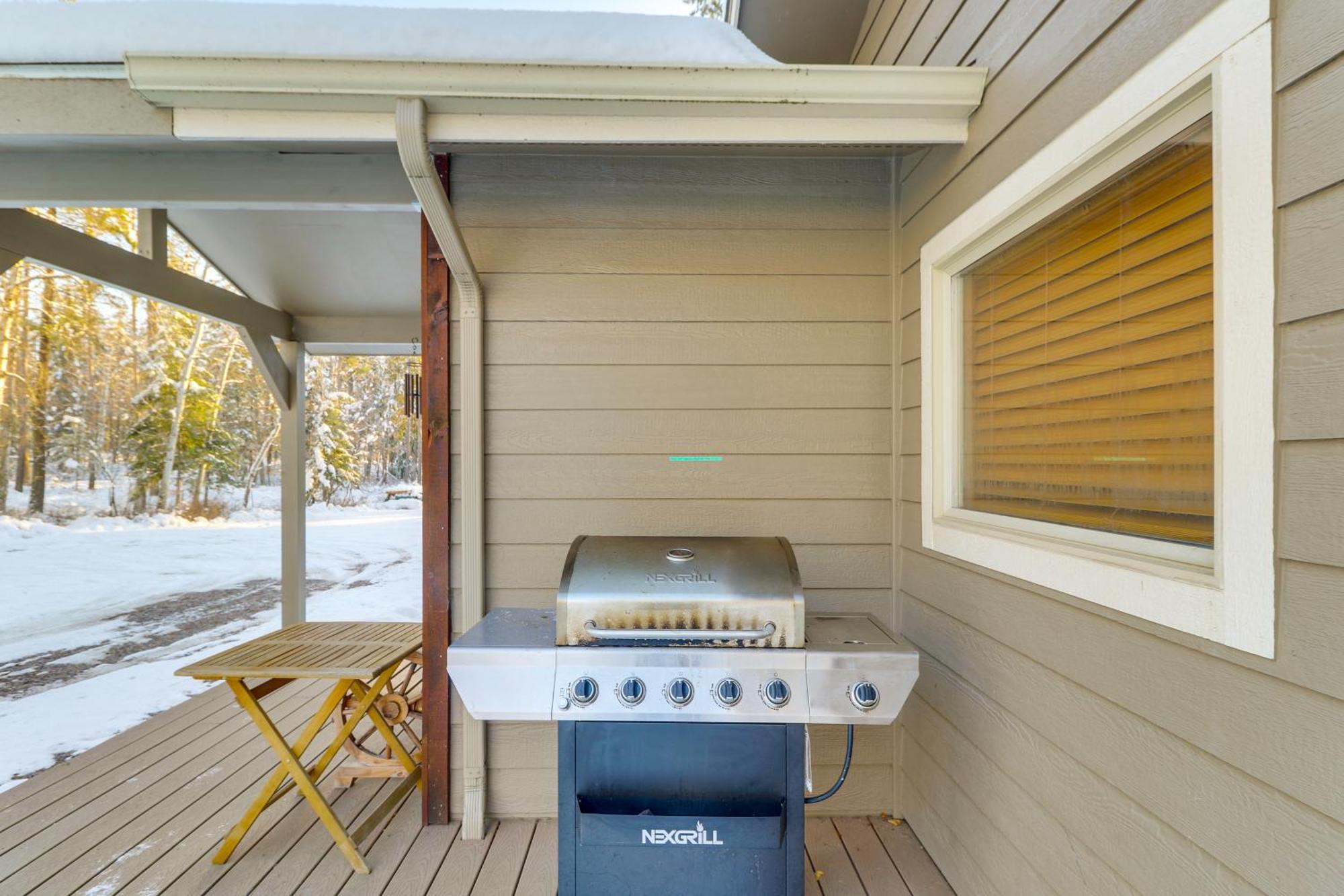Columbia Falls Private Retreat Pool Table And Deck! ภายนอก รูปภาพ