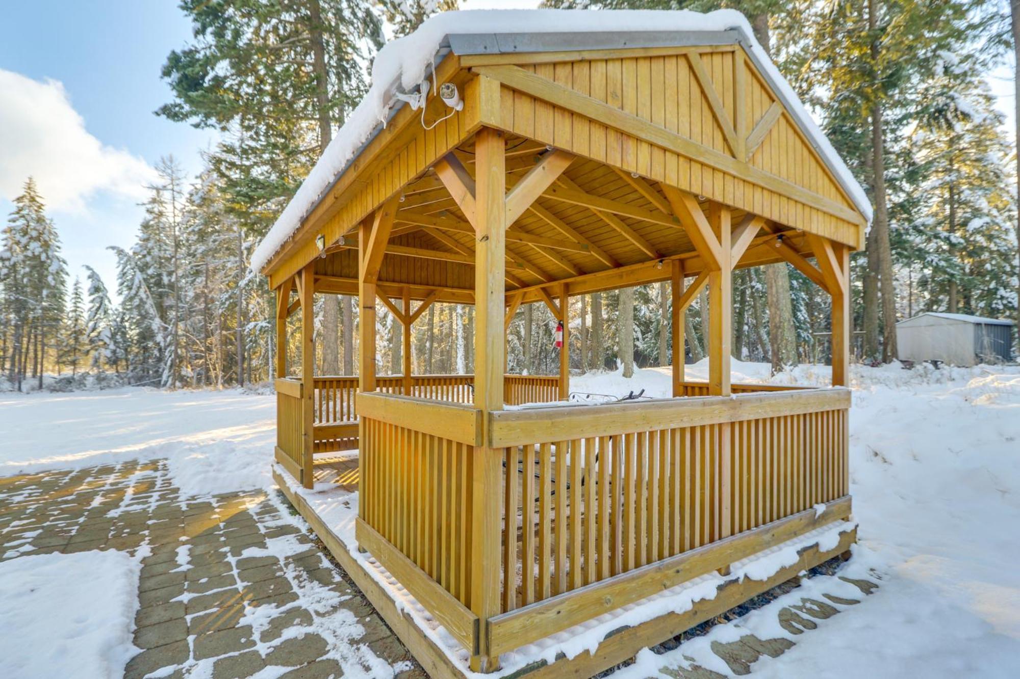 Columbia Falls Private Retreat Pool Table And Deck! ภายนอก รูปภาพ